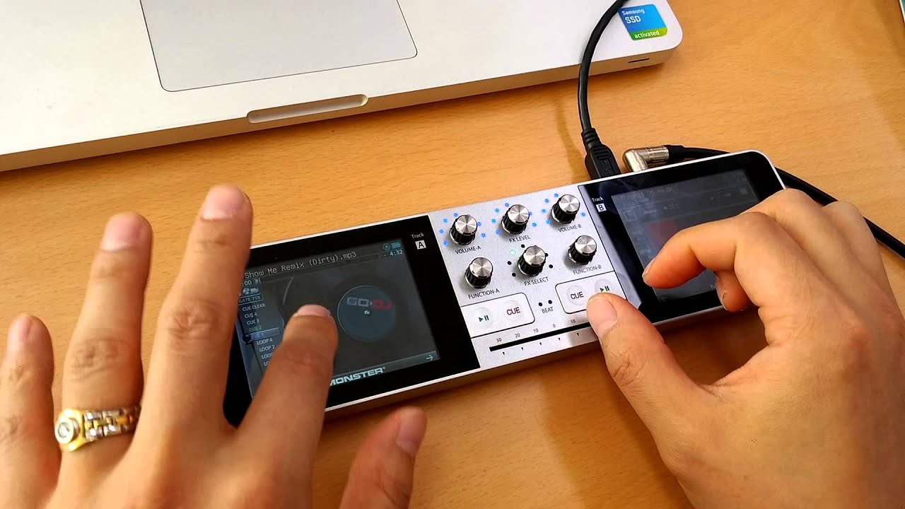GODJ 'Routine Play' Djing spin using juggling